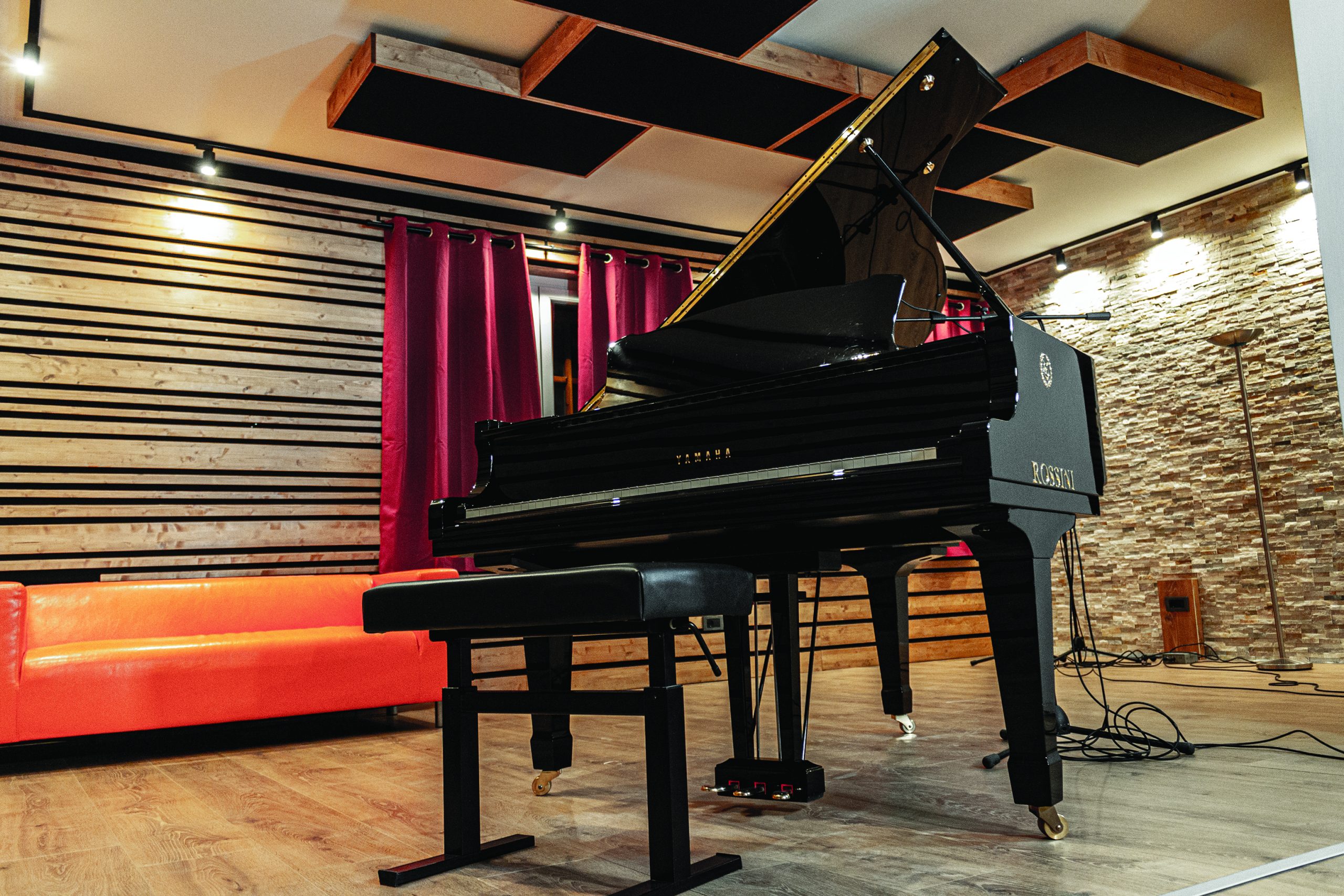 Piano2-scaled